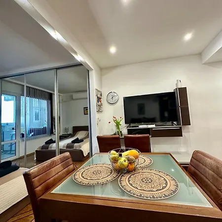 Apartmán Zornitsa With Sea View And Free Parking Burgas City