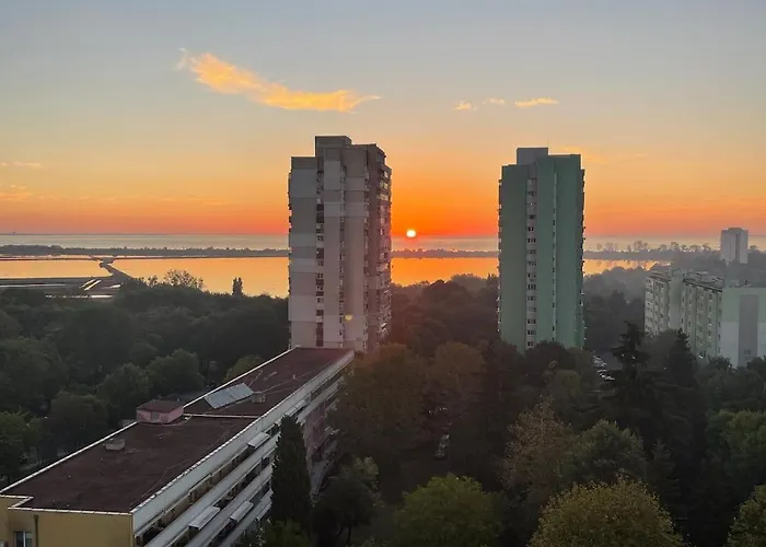 Zornitsa Studio With Sea View And Free Parking דירה בורגאס