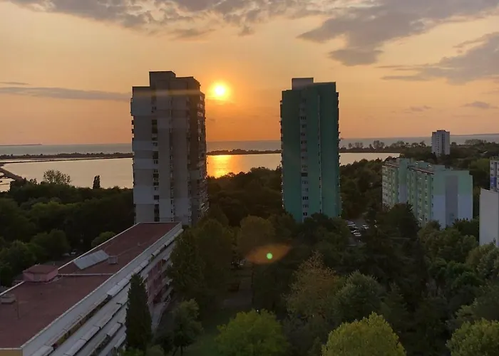 Zornitsa Studio With Sea View And Free Parking דירה