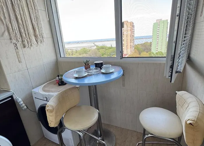 Zornitsa Studio With Sea View And Free Parking דירה